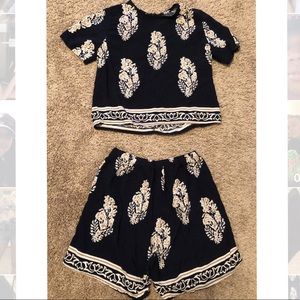 Patterned two piece set